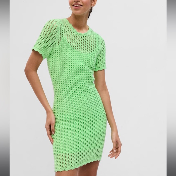 GAP Dresses & Skirts - GAP neon green dress